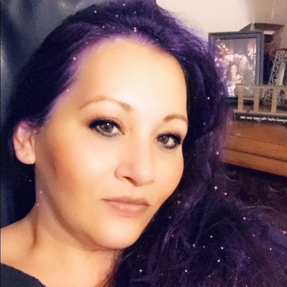 Meet your Posher, Raquel
